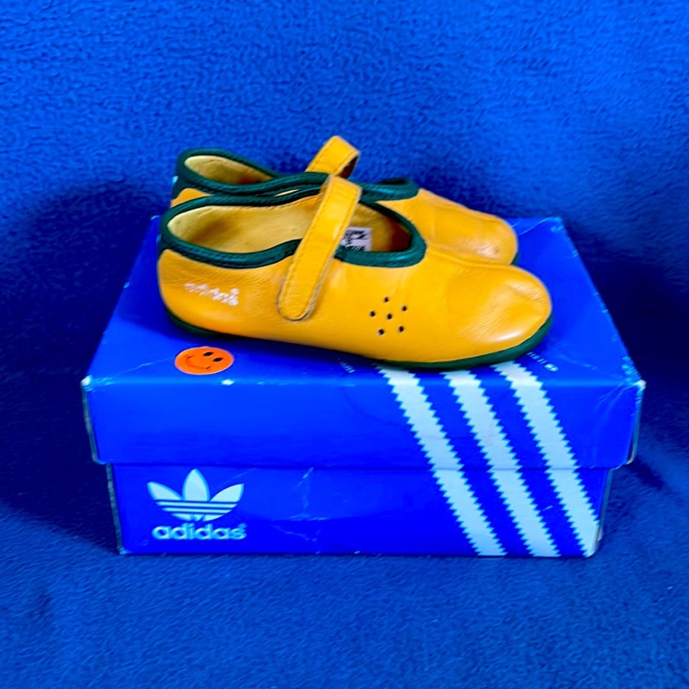 adidas Originals Mary Jane kids shoes Size 6 US Yellow Green w box, Mango Nordic